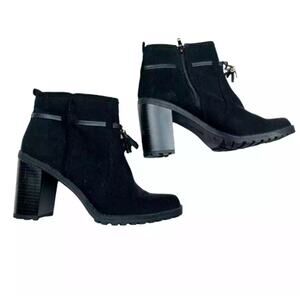 Jaclyn Smith Womens RUBI Faux Suede Tasseled Block Heel Zip Ankle Boots 9M